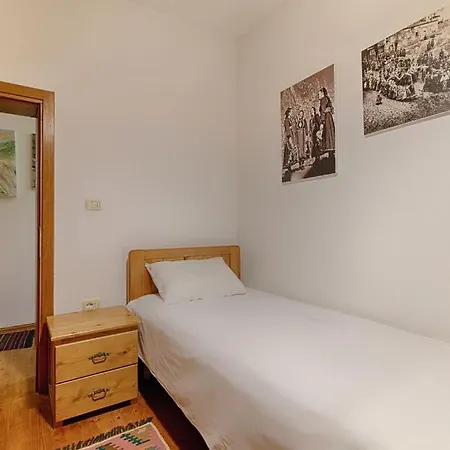 Gallery - & Hétvégi ház